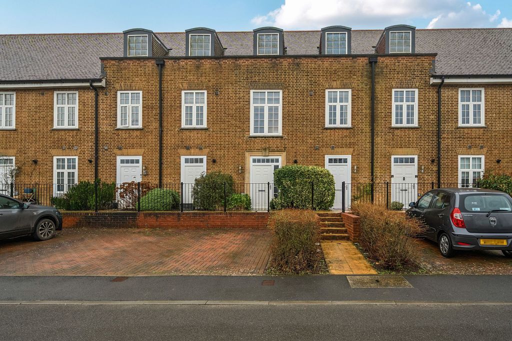 Property photo 1 of 15 Front