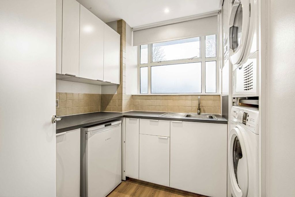 Property photo 2 of 3