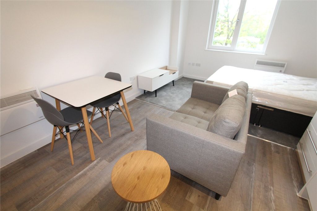 Property photo 3 of 5 Picture No. 05