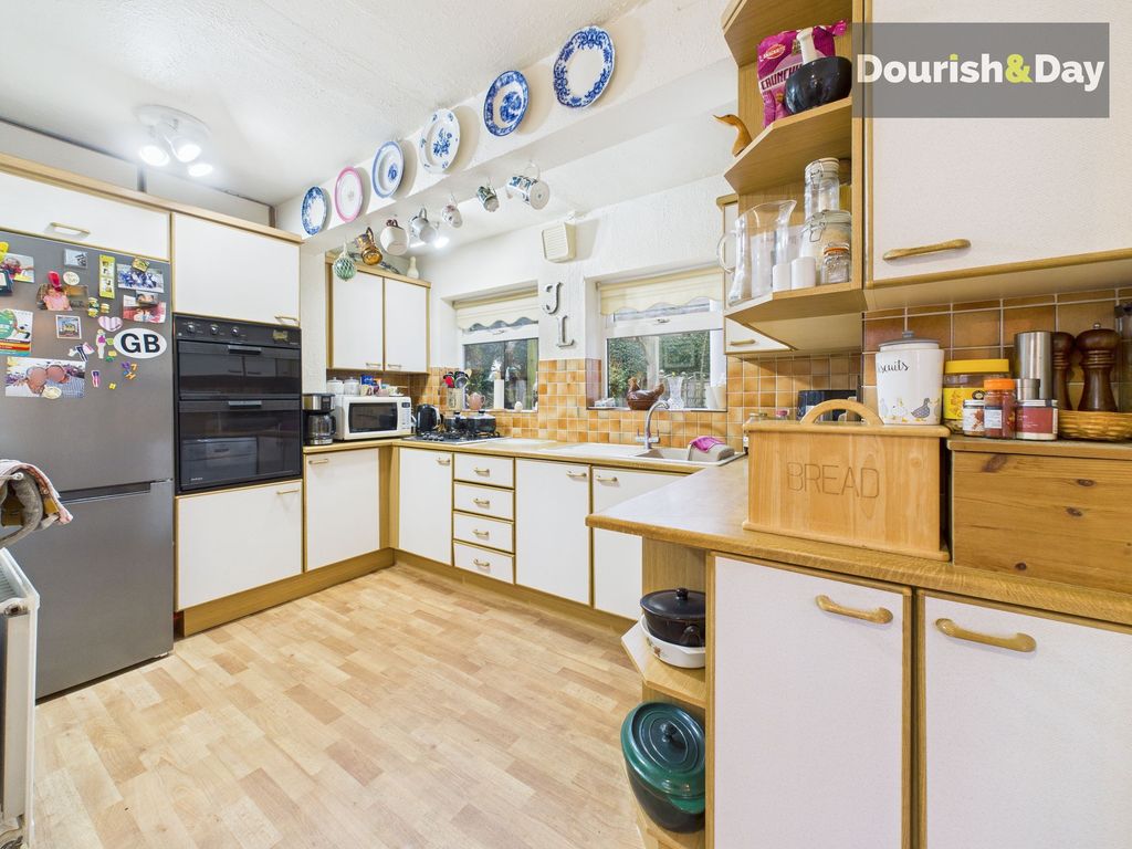 Property photo 3 of 26