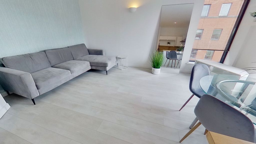 Property photo 3 of 9 York-Place-05242022092049.Jpg