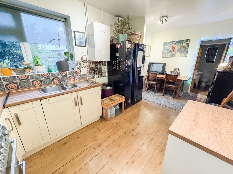 Property photo 3 of 11 Photo 2