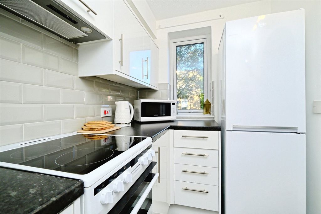 Property photo 2 of 13 Kitchen