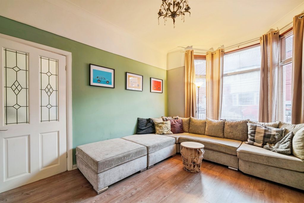 Property photo 3 of 17