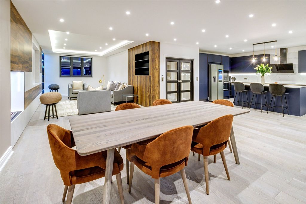 Property photo 1 of 37 Picture No. 42