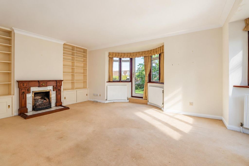 Property photo 2 of 29