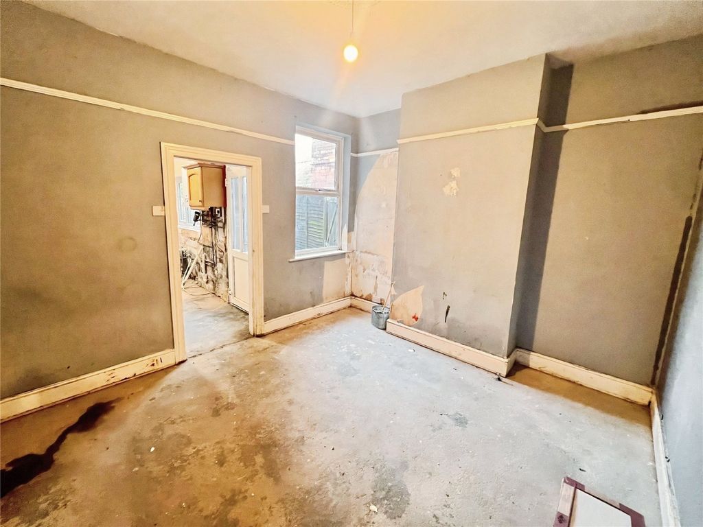 Property photo 3 of 12 Dining Room