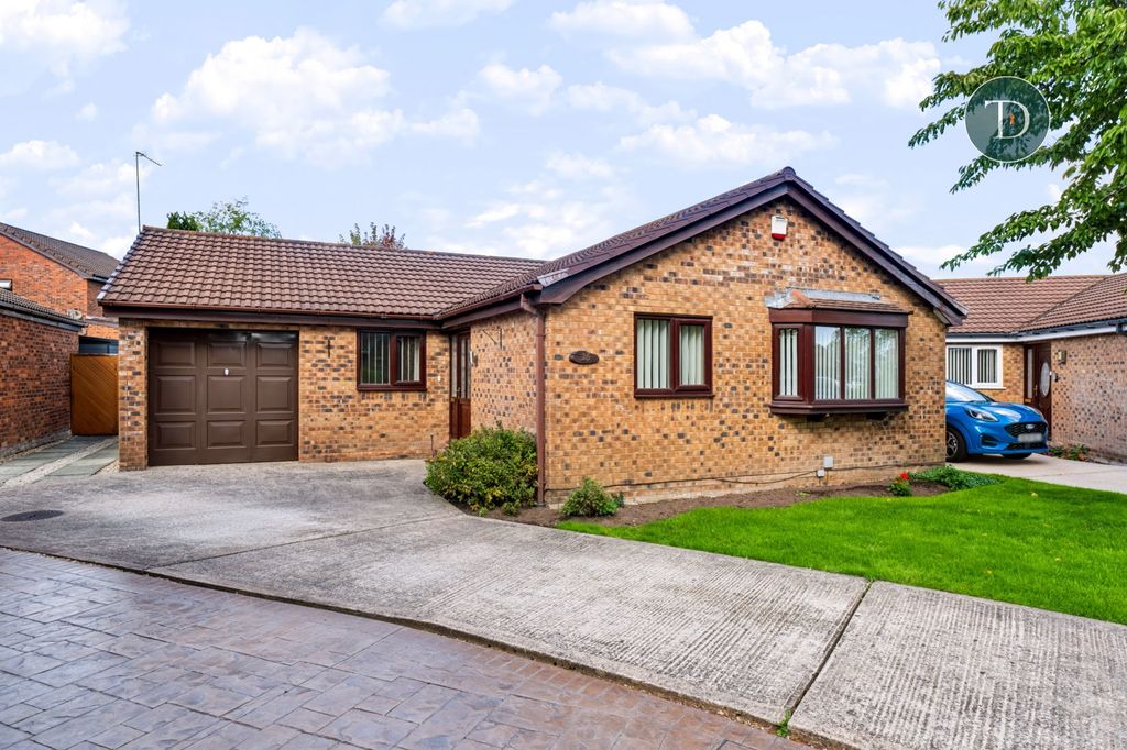 Property photo 1 of 30