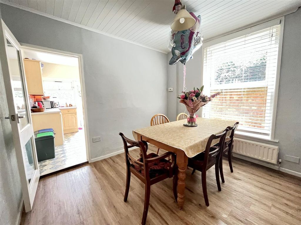 Property photo 1 of 5 Uqi9Ecnd8Euzbfbdzadnrw.Jpg