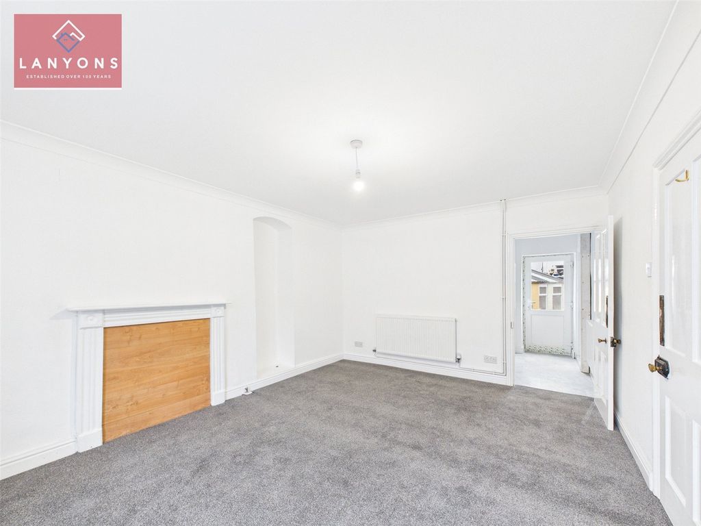 Property photo 2 of 12 Picture No. 43