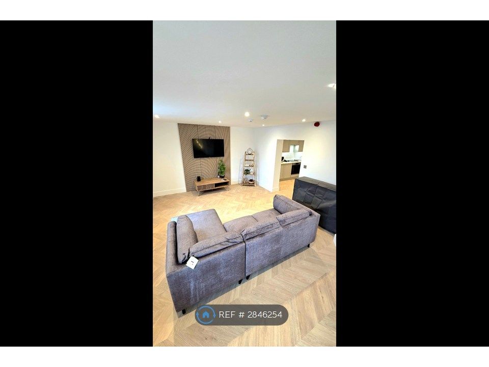 Property photo 1 of 30