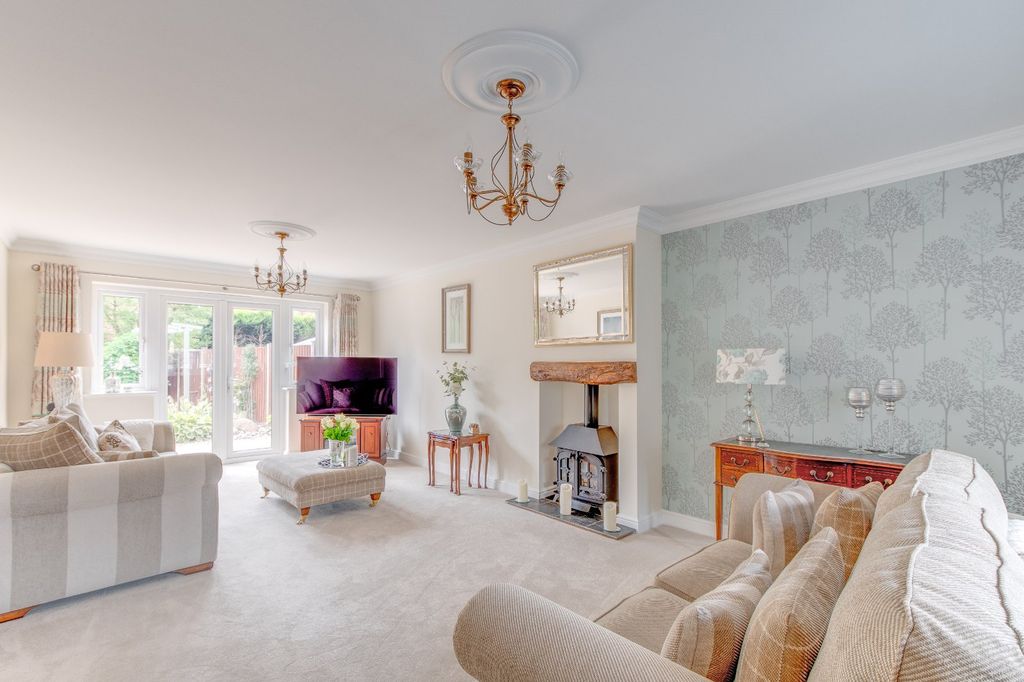 Property photo 2 of 24 Picture No. 13