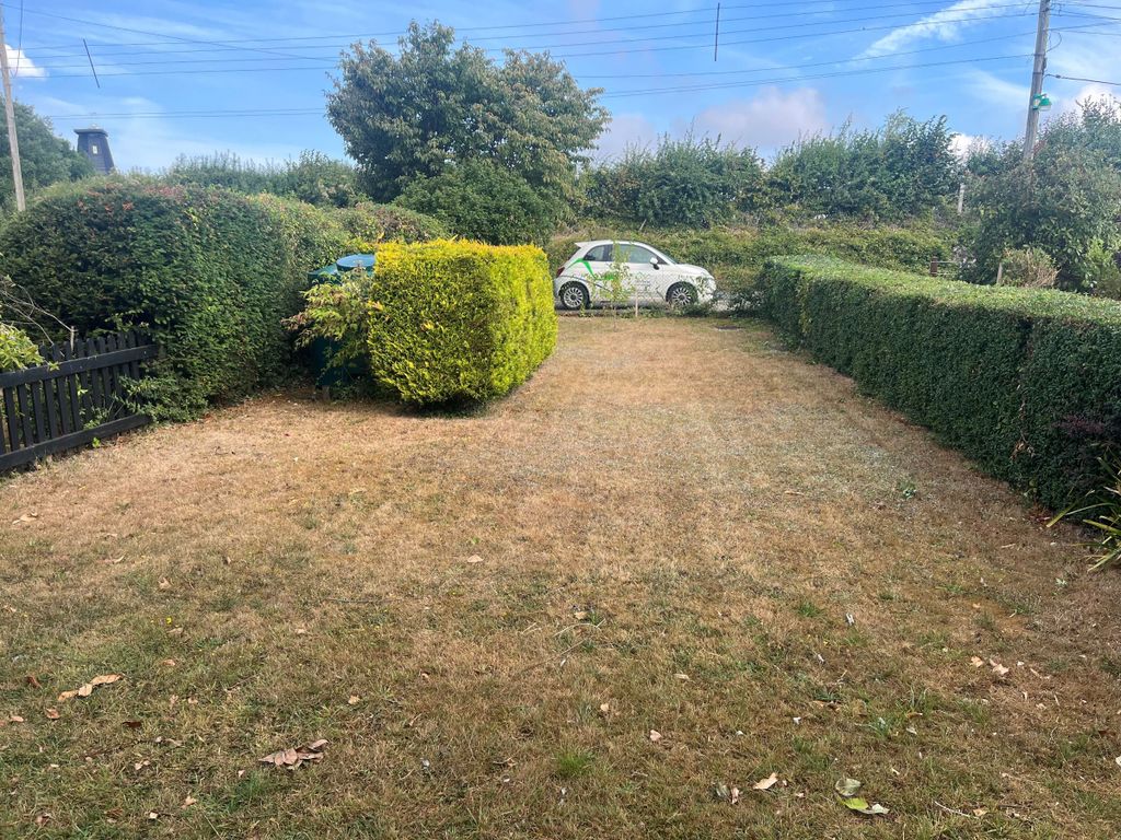 Property photo 3 of 19