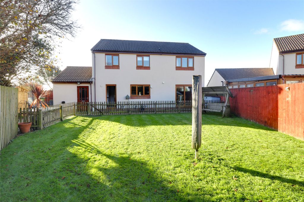 Property photo 2 of 17 2 - Picture No. 18