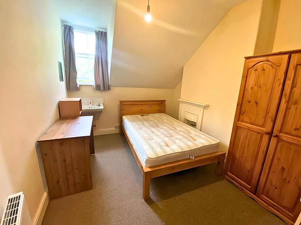 Property photo 1 of 7 Bedroom 6.Jpg