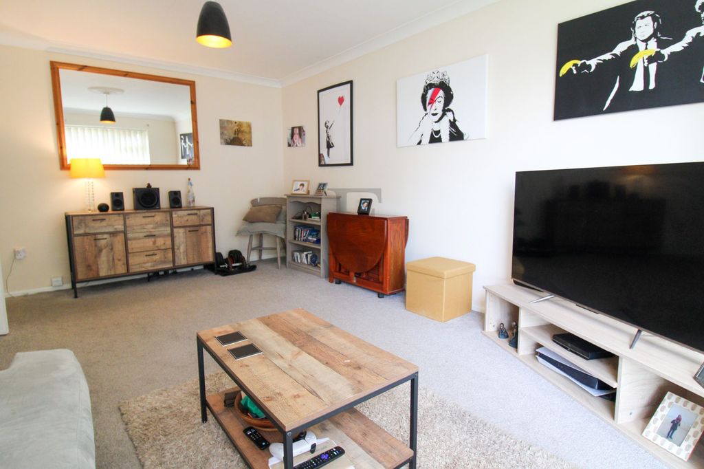 Property photo 2 of 7