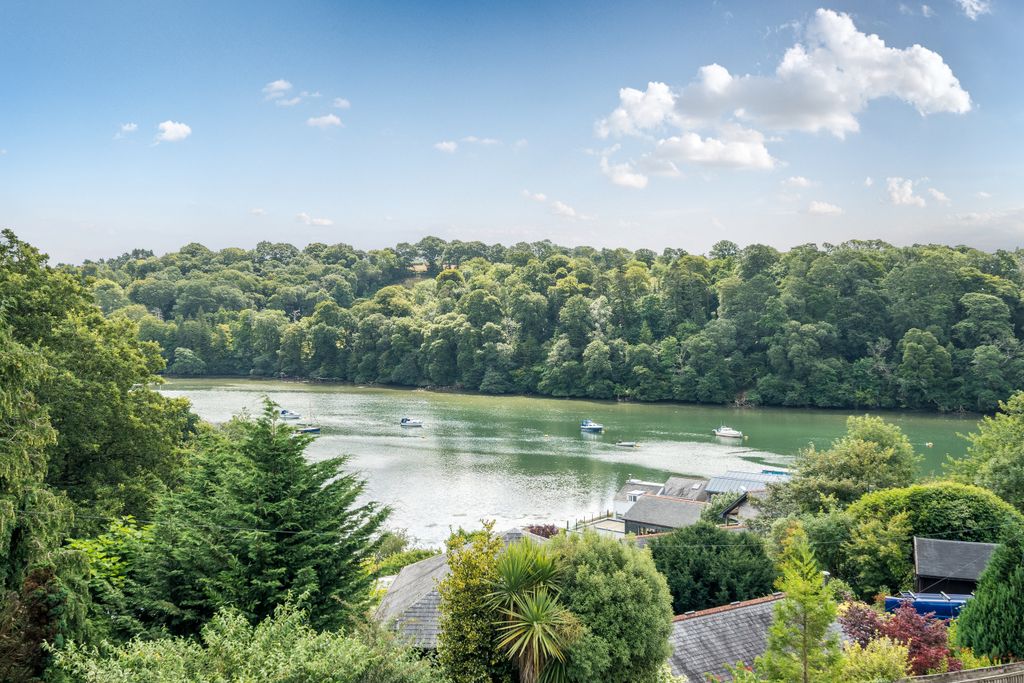 Property photo 2 of 21 Photo 2