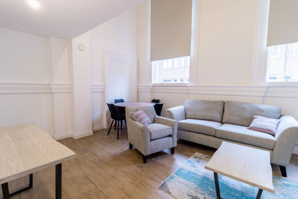 Property photo 2 of 15