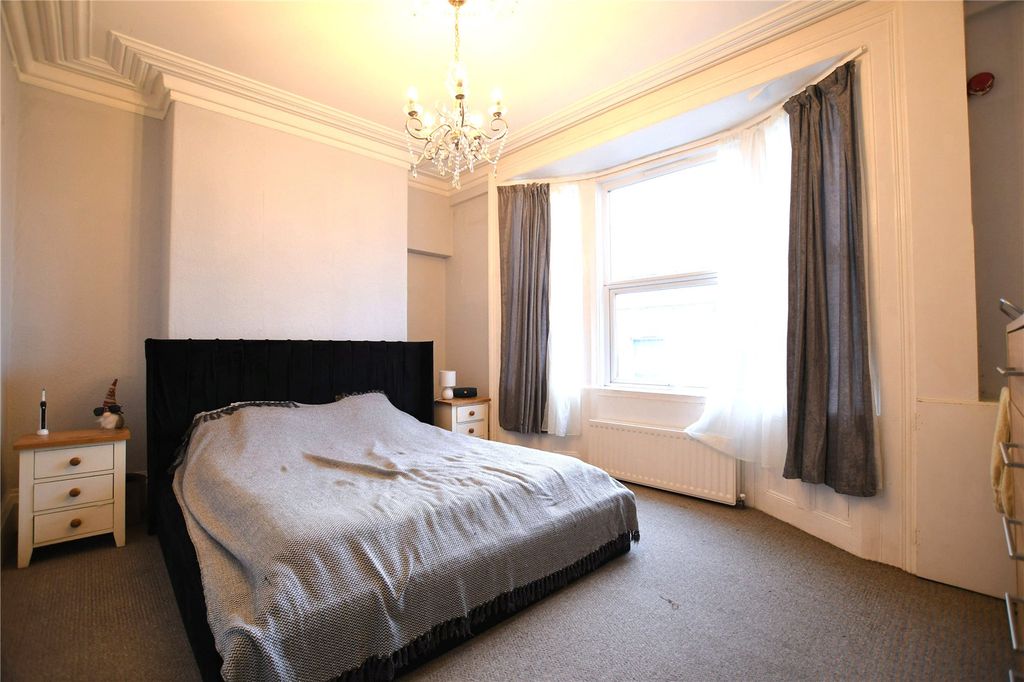 Property photo 2 of 10 Picture No. 05