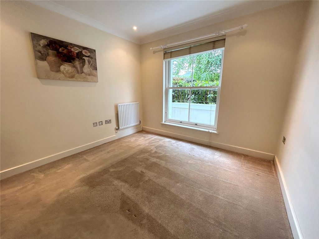 Property photo 3 of 11 Bedroom