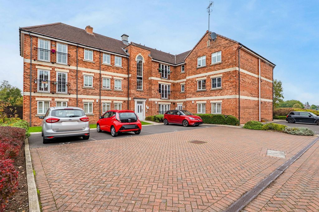 Property photo 1 of 25