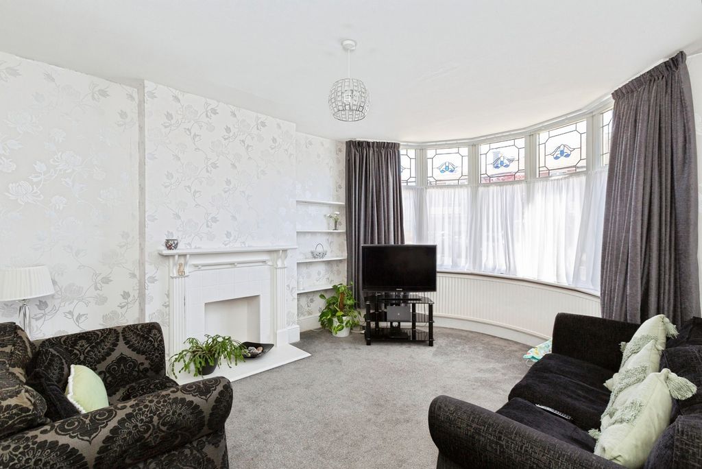 Property photo 3 of 21 Pbox-Img.Jpg