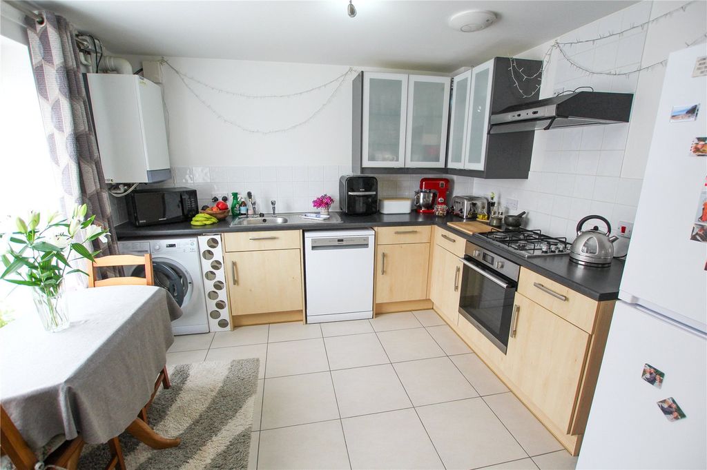 Property photo 3 of 14 Kitchen Dining Area.