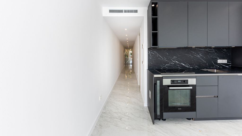 Property photo 2 of 12 74314 Small-13.Jpg