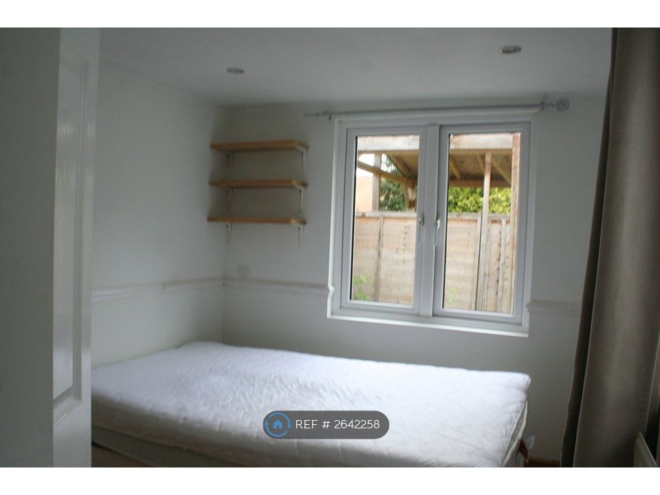 Property photo 2 of 5