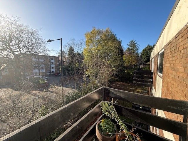 Property photo 2 of 11 8 Ou 9