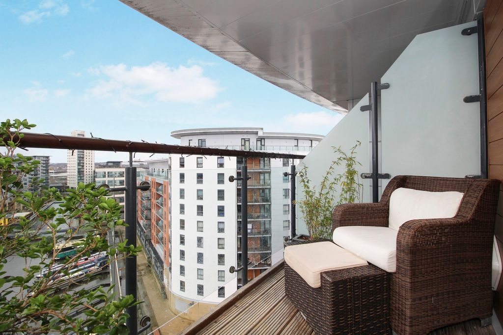 Property photo 2 of 17 Pbox-Img.Jpg