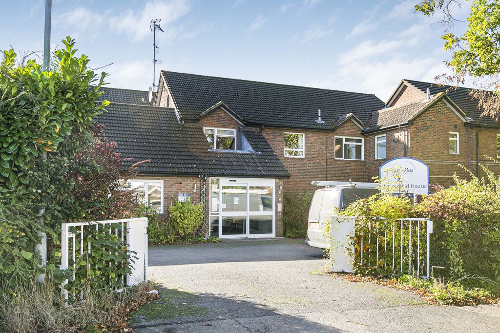 Property photo 1 of 31