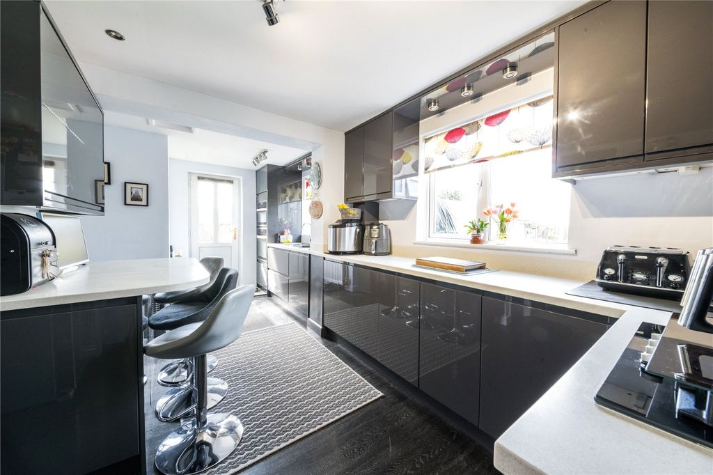 Property photo 3 of 23 Picture No. 01