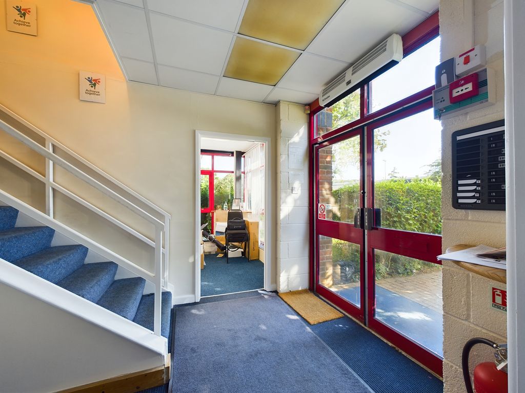 Property photo 3 of 16 Photo 10