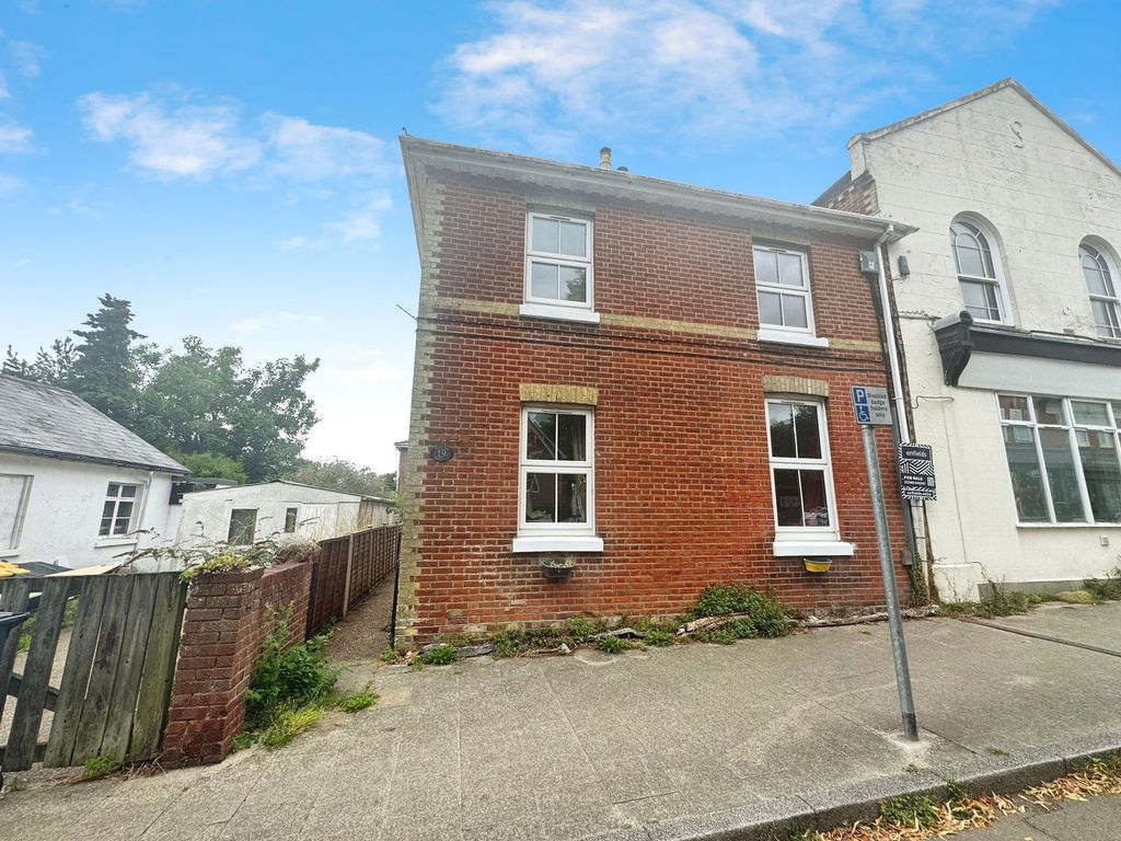 Property photo 1 of 12