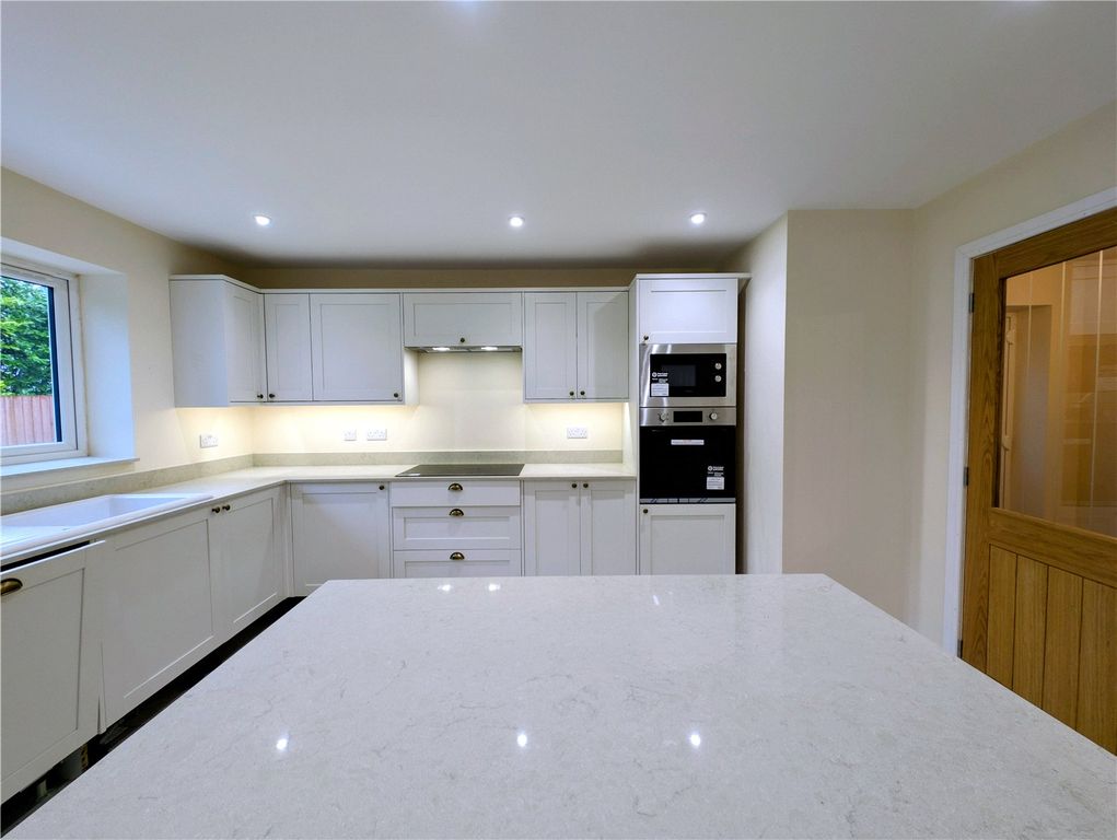 Property photo 3 of 27 Picture No. 65