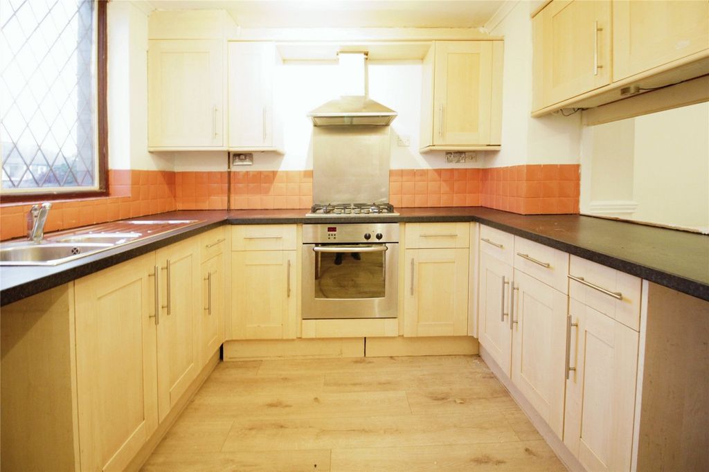 Property photo 3 of 10 Picture No. 06