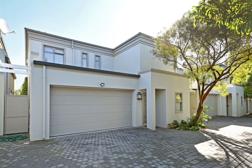 Property photo 1 of 25