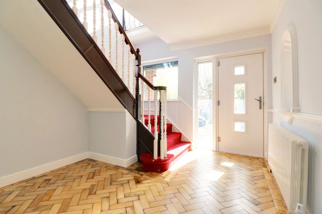 Property photo 2 of 42