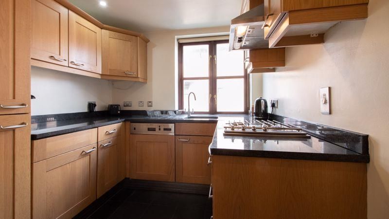 Property photo 3 of 12 d755B412Dd87A946923195513764d6A739E82433.Jpg