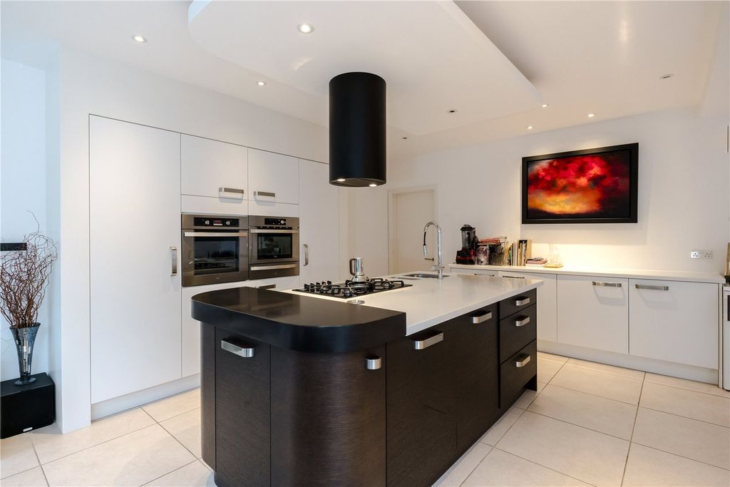 Property photo 3 of 18 Picture No. 04