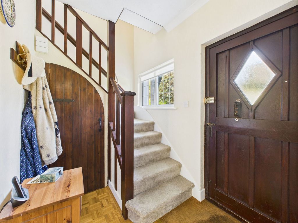 Property photo 3 of 28