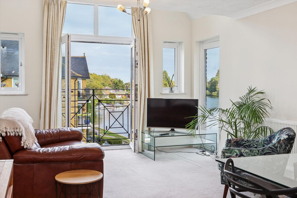 Property photo 3 of 14 Image