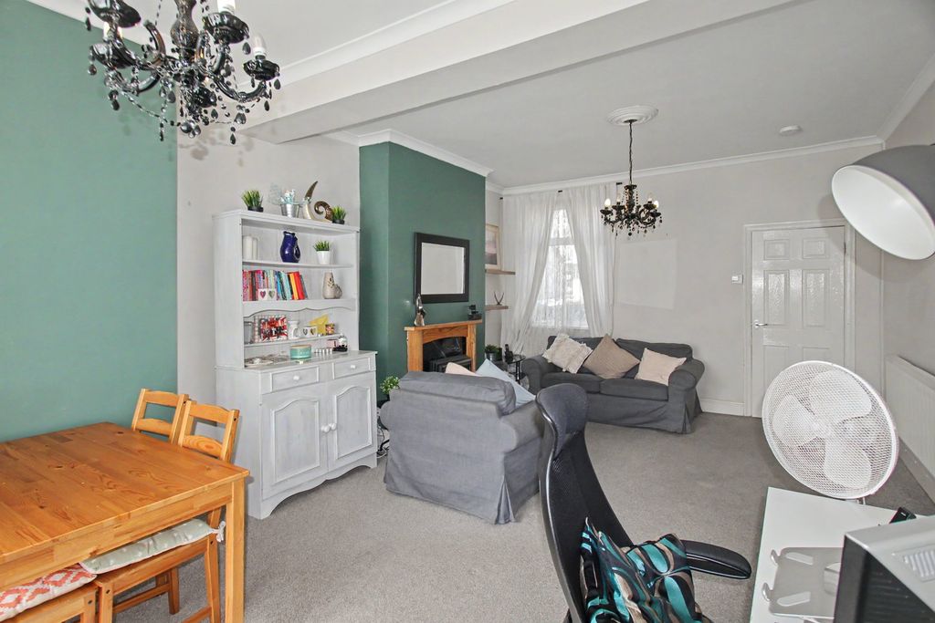 Property photo 2 of 19