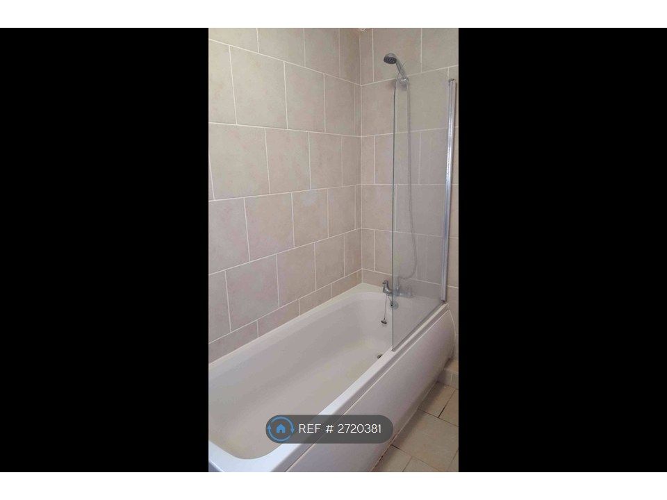 Property photo 3 of 13 Bathroom