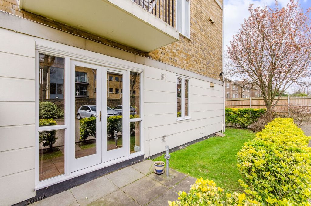 Property photo 2 of 16