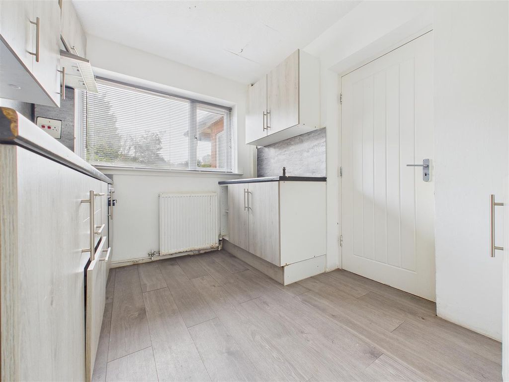 Property photo 3 of 11 Cam02453G0-Pr0187-Still001.Jpg