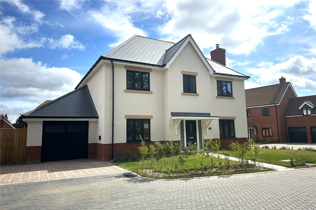 Property photo 1 of 12 External