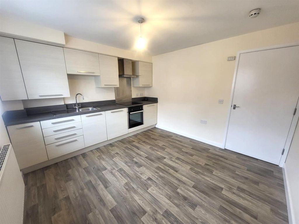 Property photo 3 of 13 Open Plan Living/ Kitchen Pic 2