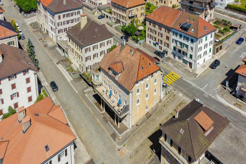 Property photo 2 of 13